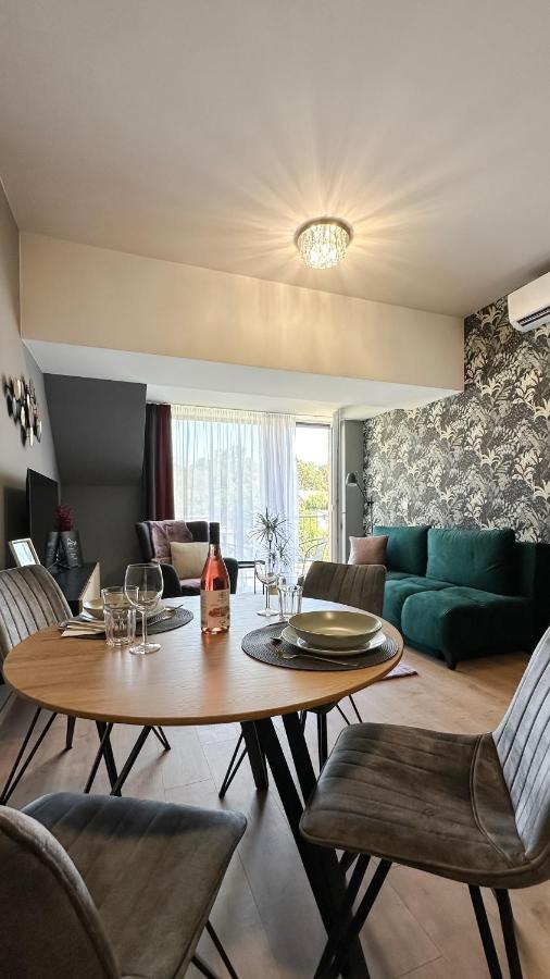 Linden Apartman 107 Glamour (Adults Only) Mosonmagyaróvár Exterior foto